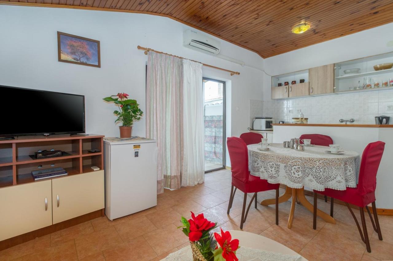 Apartman Ana 포레치 외부 사진